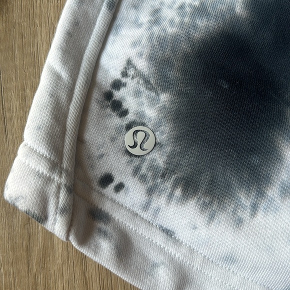 Lululemon Shorts - Picture 3 of 4